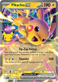 Pikachu ex 054/128 – Sello 30 aniversario – Pokémon TCG (Inglés)