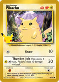 Pikachu 58/102 – Sello 30 aniversario – Pokémon TCG (Inglés)