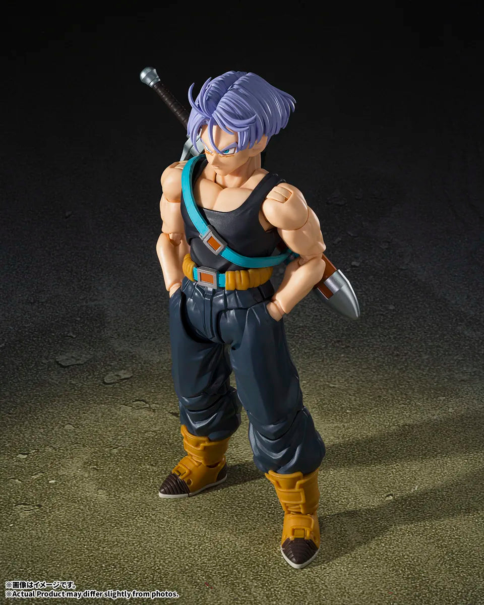 S.H.Figuarts Trunks Z-Fighters de pie con manos en los bolsillos